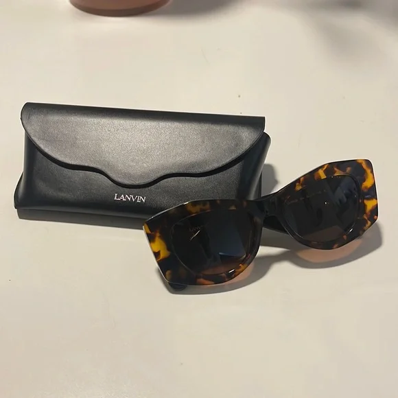 Lanvin | Accessories | Brand New Lanvin Sunglasses For Women  display picture 3